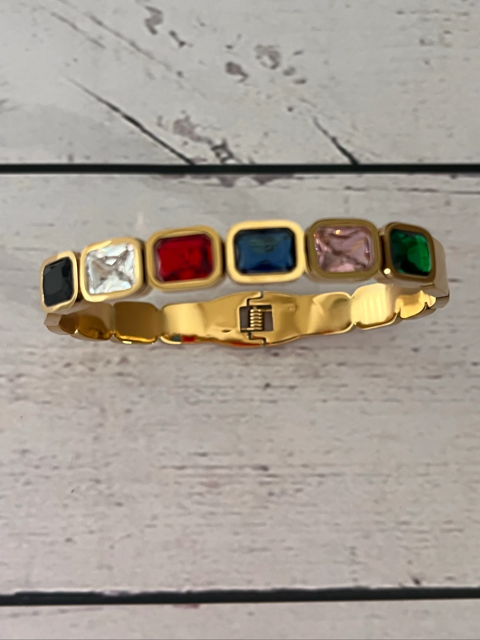 Bracelet rigide avec pierres colorees – photo 3